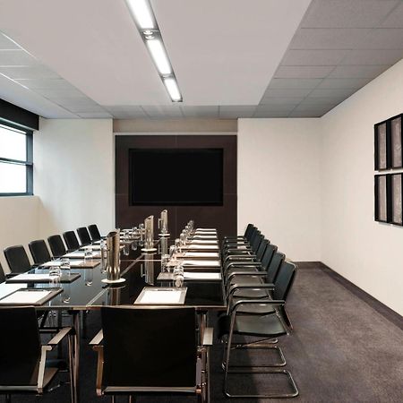 Sheraton Melbourne Hotel Eksteriør billede A meeting room